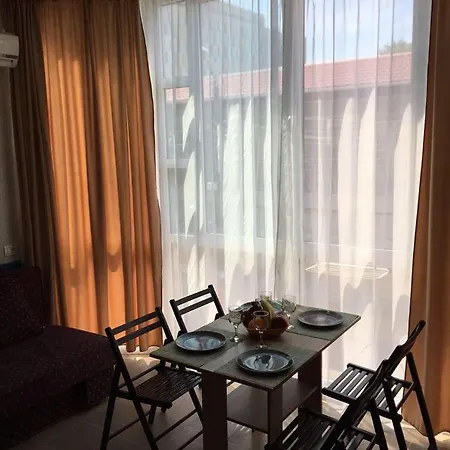 Vila David Junior Homestay *